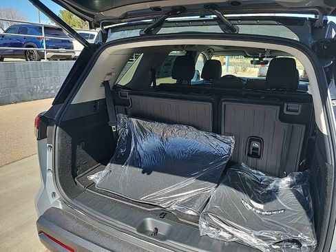 New 2026 Nissan Pathfinder Platinum w/ Cargo Package AWD/4WD image 14