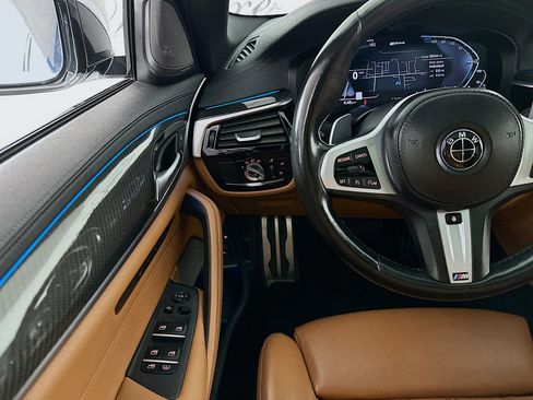 Used 2022 BMW 530e xDrive w/ Premium Package image 10