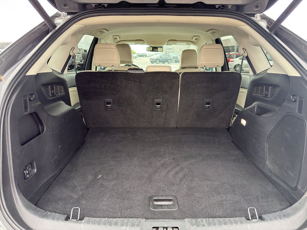 Used 2024 Ford Edge Titanium AWD/4WD image 11