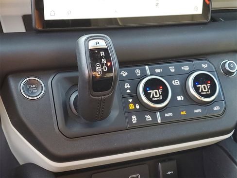 Used 2021 Land Rover Defender 110 X-Dynamic HSE image 32