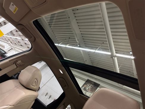 Used 2020 Acura RDX w/ Technology Package image 31