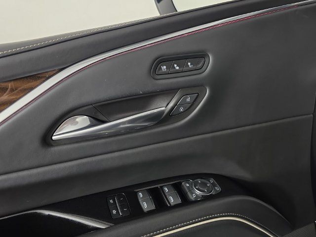 Used 2022 Cadillac Escalade Sport Platinum w/ LPO, ONYX Package AWD/4WD image 24