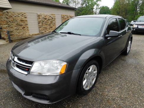 Used 2014 Dodge Avenger SE w/ Quick Order Package 27Z SE V6 FWD image 4