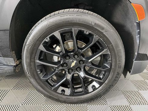 Used 2023 Chevrolet Suburban LS RWD image 10