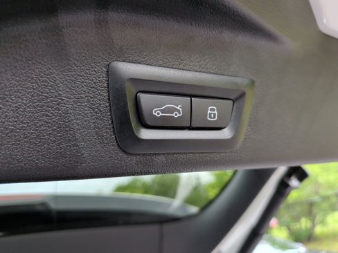 Used 2020 BMW X5 sDrive40i w/ M Sport Package RWD image 38