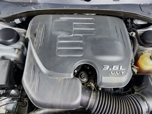 Used 2022 Dodge Charger SXT RWD image 29