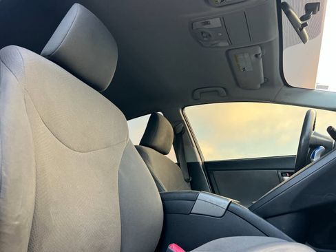 Used 2012 Toyota Prius Three image 17