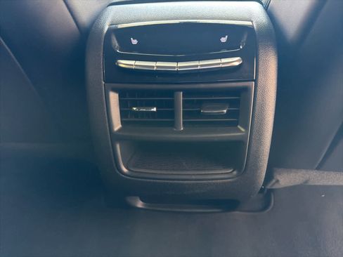 Used 2021 Cadillac XT5 Premium Luxury image 34