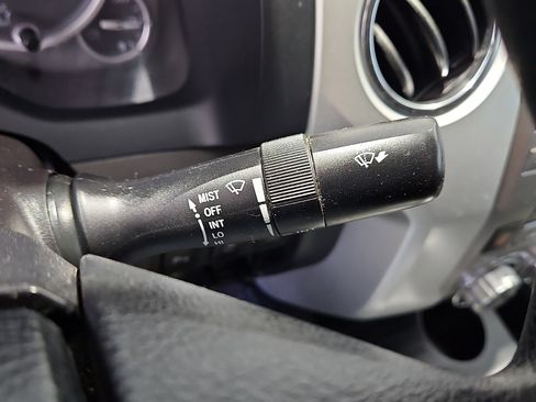 Used 2017 Toyota Tundra SR5 w/ SR5 Upgrade Package image 20