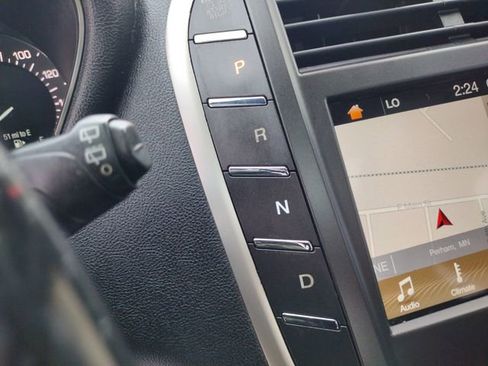 Used 2017 Lincoln MKC Reserve w/ Lincoln MKC Climate Package image 27