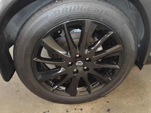 Used 2023 Nissan Murano SV w/ SV Midnight Edition Package image 6