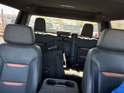 Used 2025 GMC Sierra 2500 AT4 AWD/4WD image 12