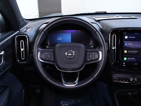 Used 2022 Volvo C40 P8 Recharge Ultimate image 24