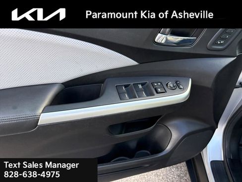 Used 2016 Honda CR-V Touring image 25