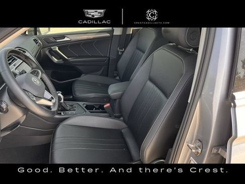 Used 2024 Volkswagen Tiguan SE FWD image 16