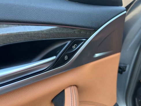 Used 2023 BMW 540i w/ M Sport Package image 43