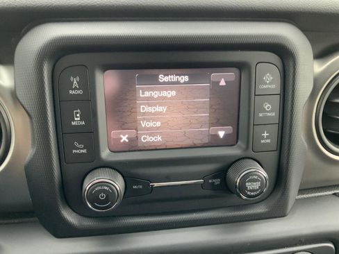 Used 2020 Jeep Wrangler Unlimited Sport image 32