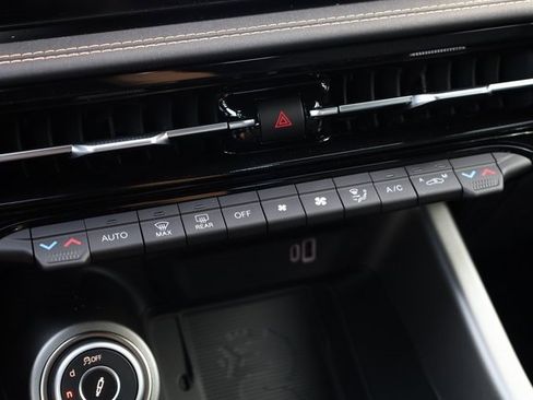 New 2025 Alfa Romeo Tonale Veloce w/ Premium Package image 20