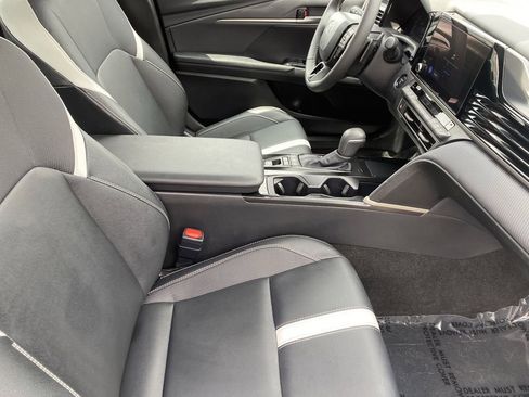 Used 2026 Toyota Camry SE FWD image 16