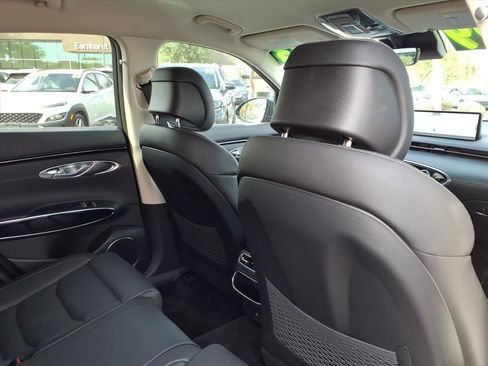 Used 2023 Genesis GV70 2.5T image 13