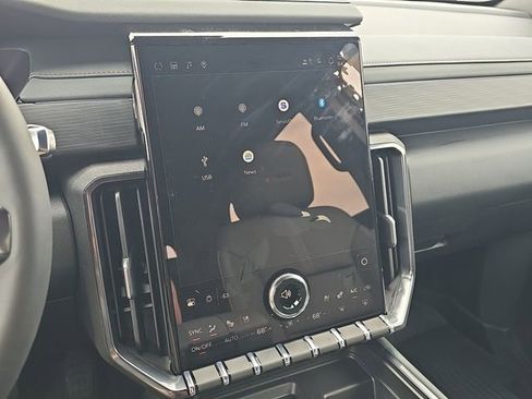 New 2026 GMC Acadia AT4 image 11