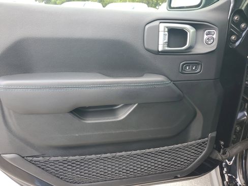 Used 2022 Jeep Wrangler Unlimited Rubicon 4xe w/ Steel Bumper Group image 27