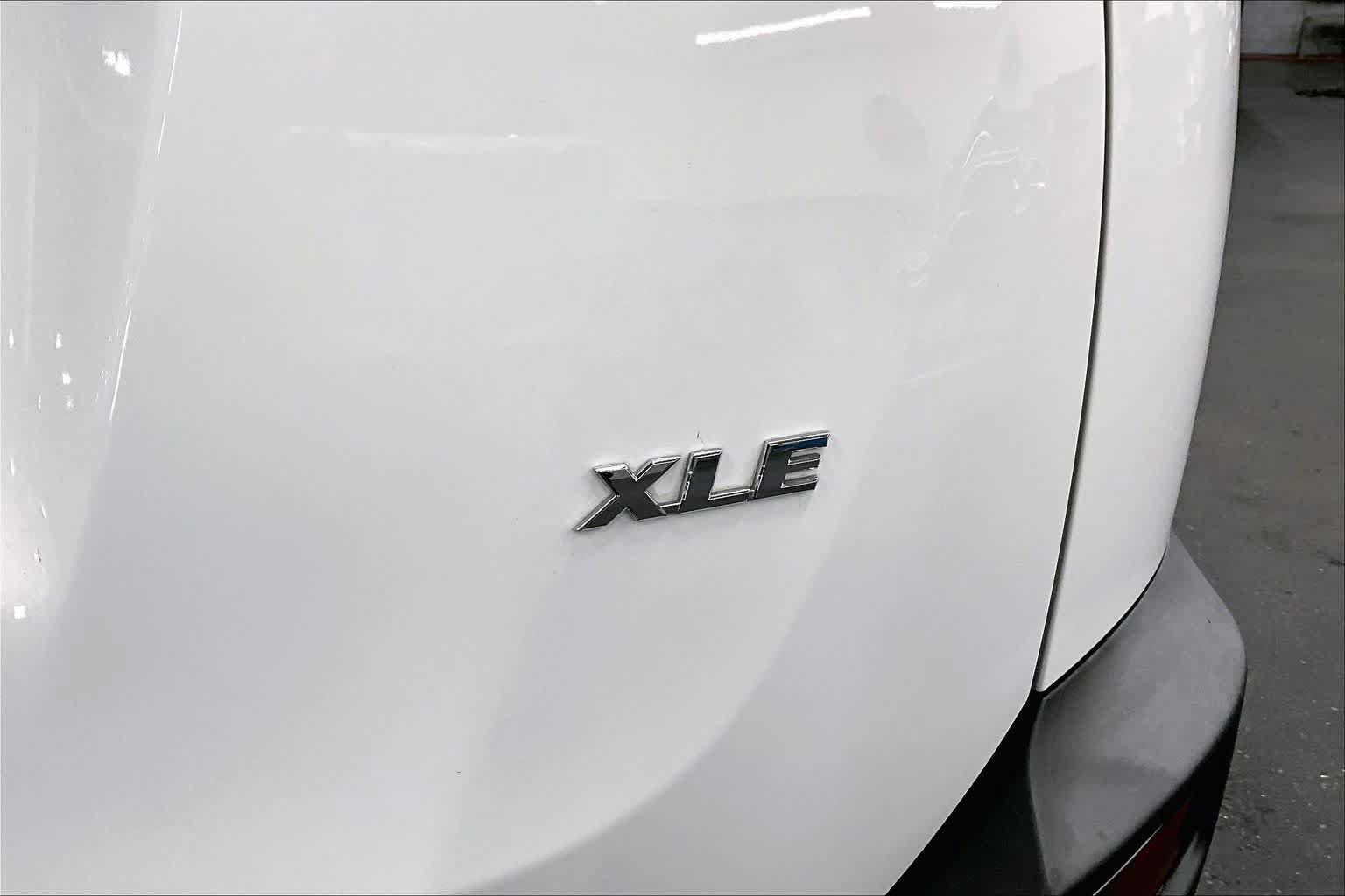 Used 2014 Toyota RAV4 XLE FWD image 9