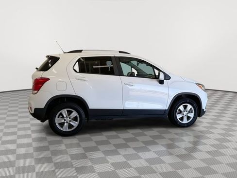 Used 2021 Chevrolet Trax LT AWD/4WD image 11