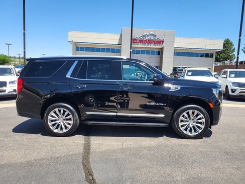 Used 2024 GMC Yukon Denali w/ Advanced Technology Package AWD/4WD image 3