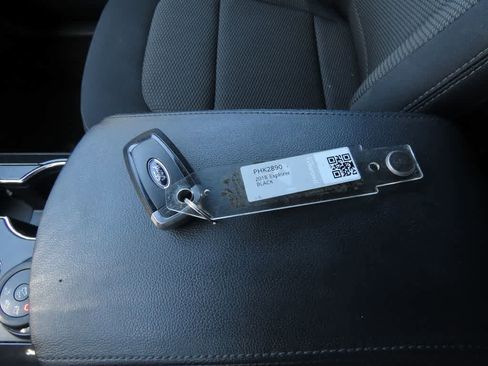 Used 2018 Ford Explorer XLT AWD/4WD image 23