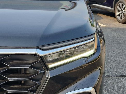 Certified 2023 Honda Pilot Touring image 9