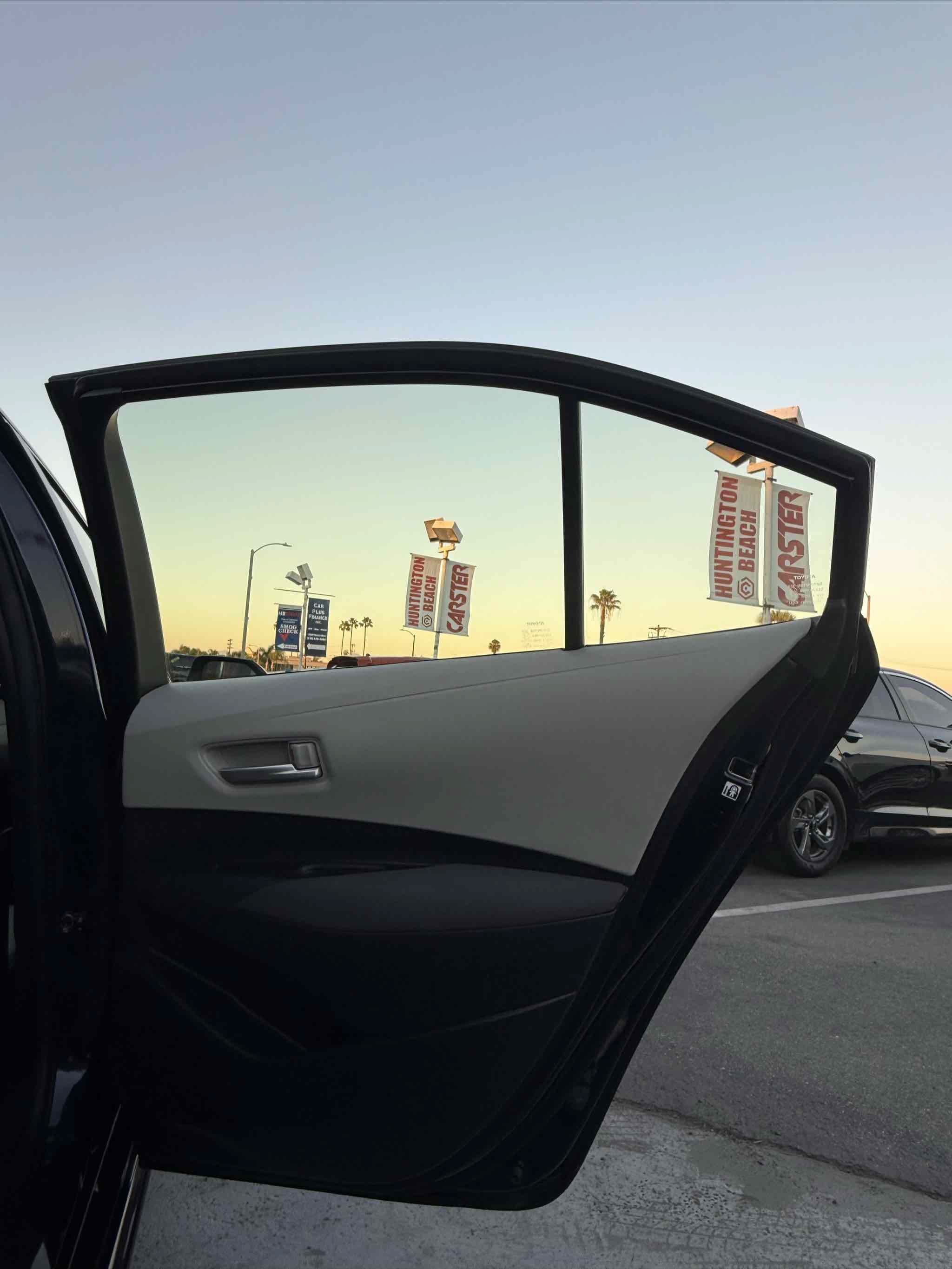 Used 2020 Toyota Corolla LE FWD image 60