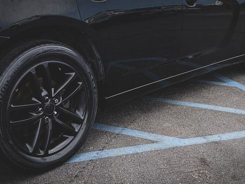 Used 2019 Dodge Charger SXT AWD/4WD image 29