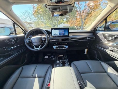 New 2026 Lincoln Corsair Premiere image 10