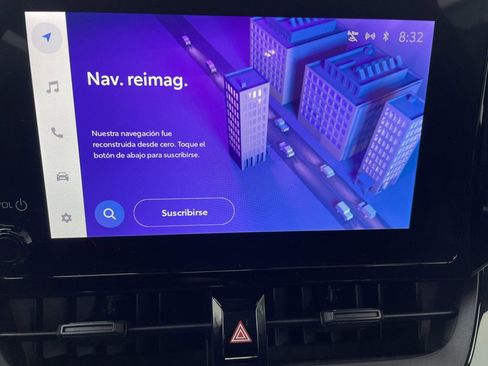 Used 2023 Toyota Corolla SE w/ SE Package image 19