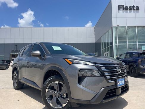 Certified 2025 Nissan Rogue SV FWD image 1