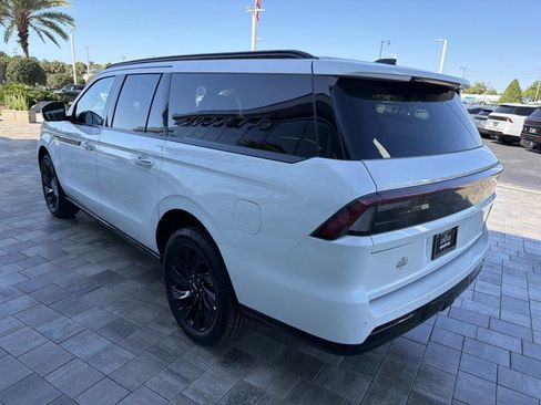 New 2026 Lincoln Navigator L Reserve AWD/4WD image 4