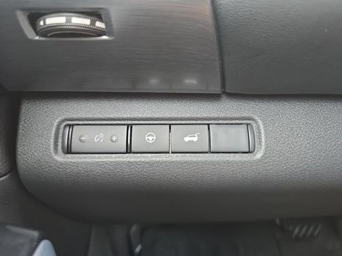 New 2026 Nissan Pathfinder SL FWD image 10