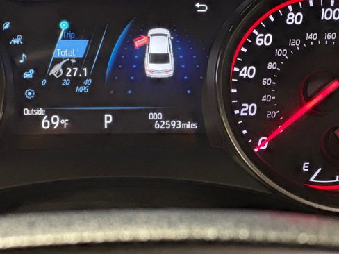 Used 2023 Toyota Camry XSE FWD image 19