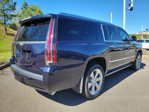 Used 2018 Cadillac Escalade ESV Platinum AWD/4WD image 5