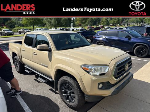 Used 2020 Toyota Tacoma SR5 RWD image 1