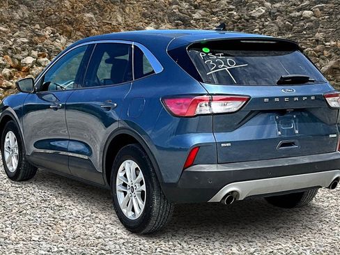 Used 2020 Ford Escape SE image 12