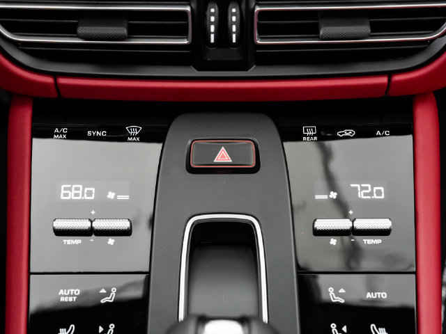 Certified 2026 Porsche Macan AWD/4WD image 16