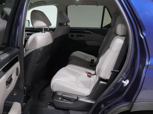 Used 2025 Honda Pilot EX-L image 17