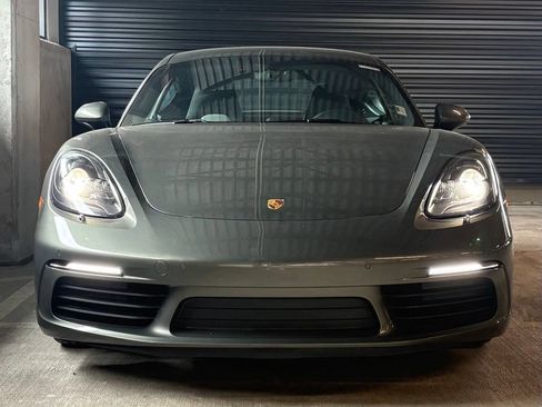 Used 2021 Porsche 718 Cayman RWD image 7