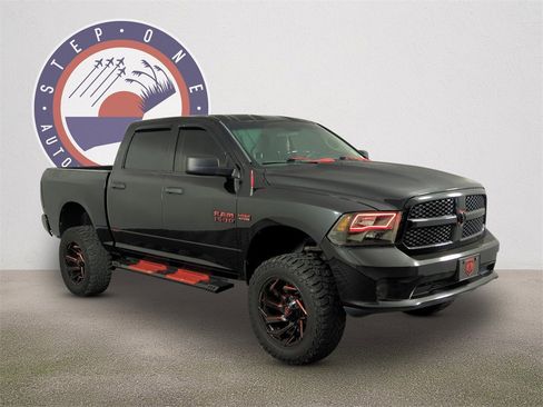 Used 2017 RAM 1500 Express w/ Express Value Package image 2
