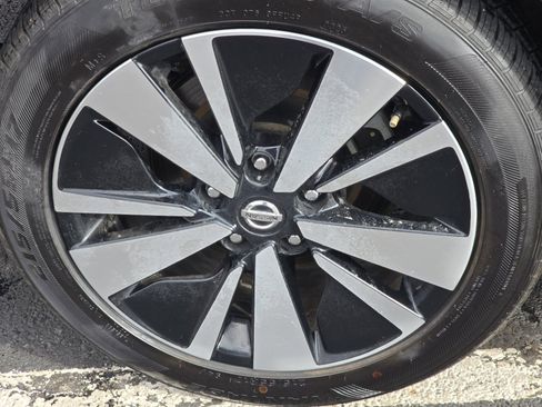 Used 2022 Nissan Altima 2.5 SV image 7