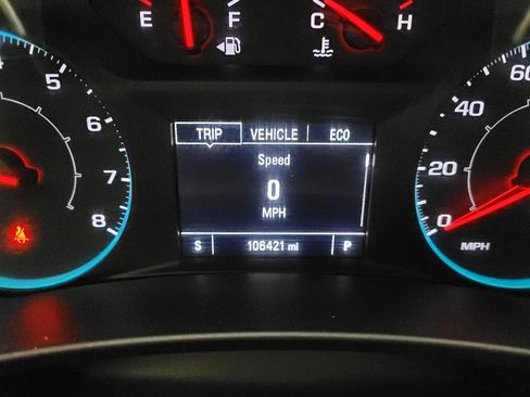 Used 2021 Chevrolet Equinox LS w/ LS Convenience Package FWD image 23