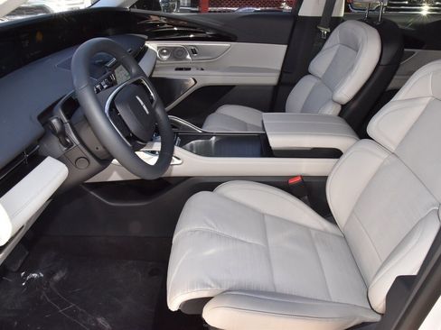 New 2026 Lincoln Nautilus Reserve image 13