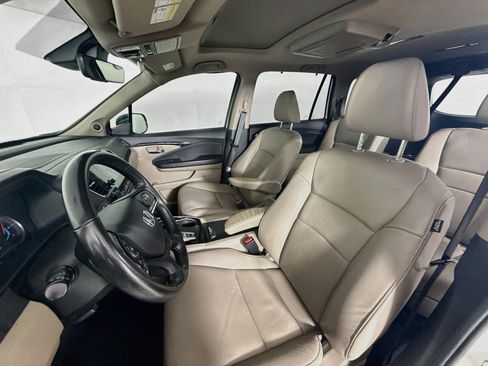 Used 2019 Honda Pilot Touring image 26